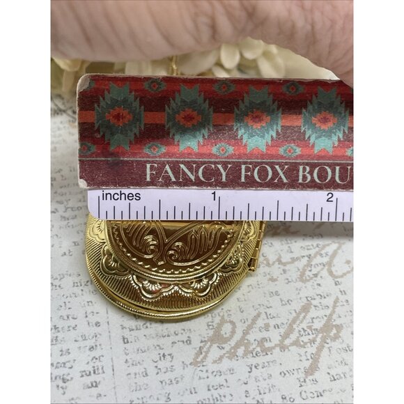 Ylw Gold Photo Locket Necklace Birthday Gift Green Owl Barn Tree Hoot Fall Mom - Picture 9 of 10